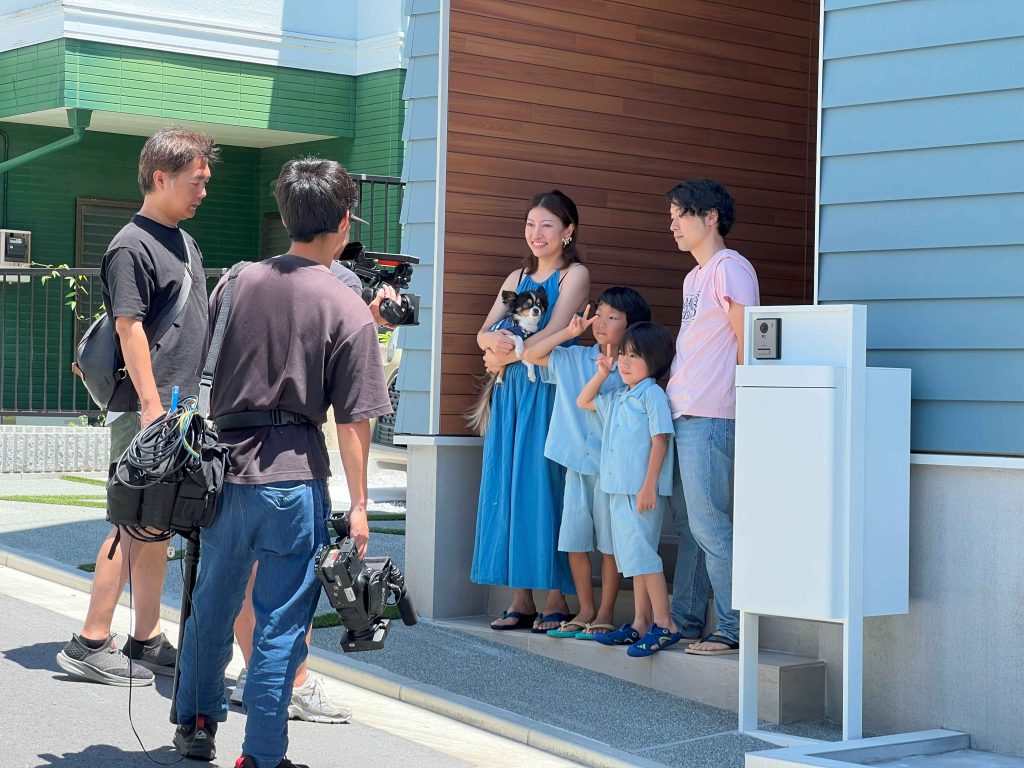 取材時記念撮影